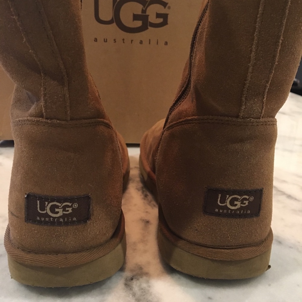 Women’s UGG Australia 5235, Size 10, Like New